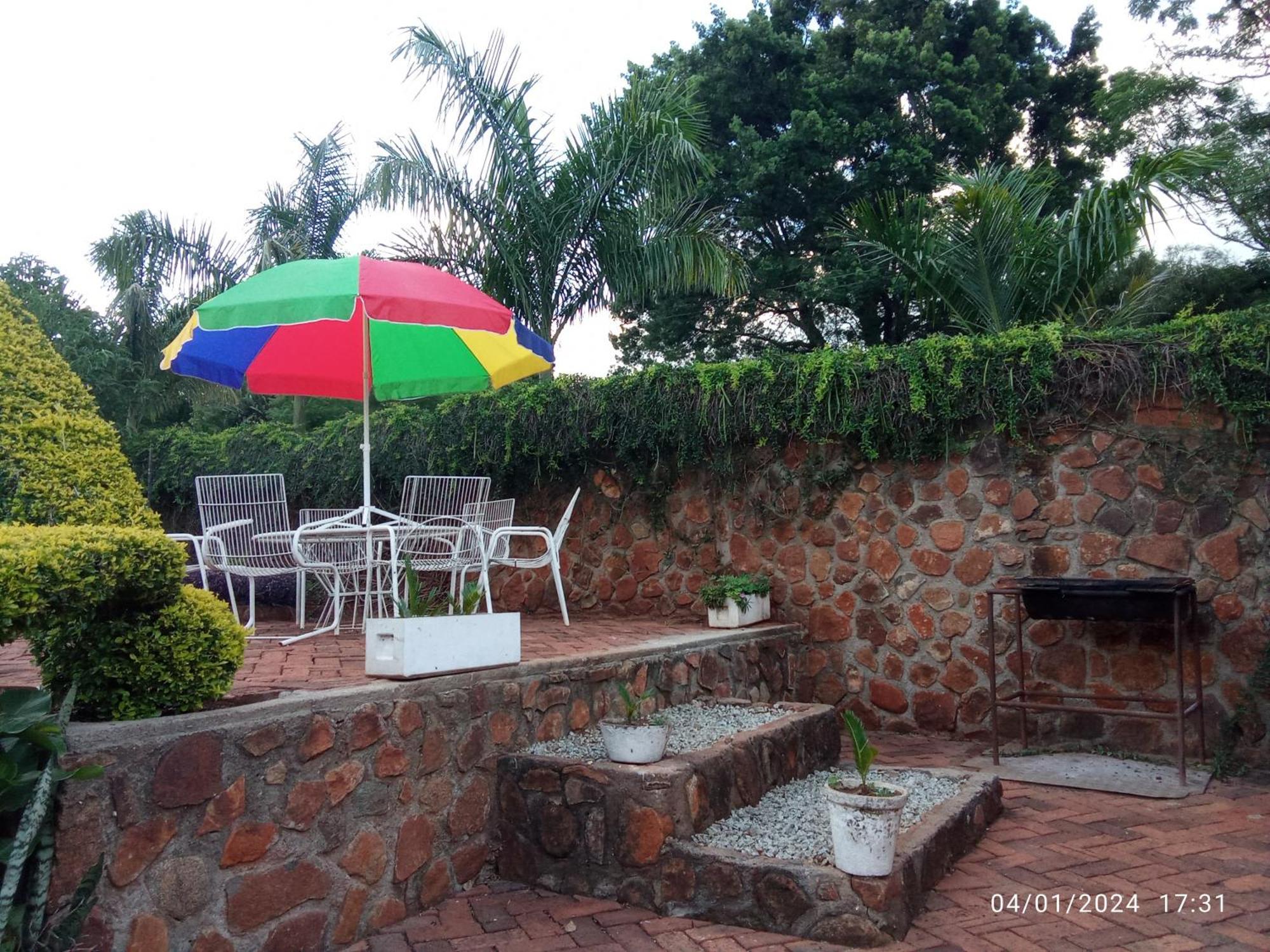 Paterrace Guest Lodge Harare Rom bilde